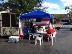 10Buck2BBQ-SantaEatingBBQ